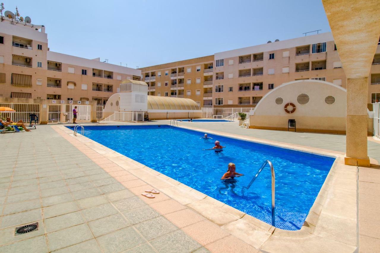 Apartment Tomillo ตอร์เรเวียคา ภายนอก รูปภาพ