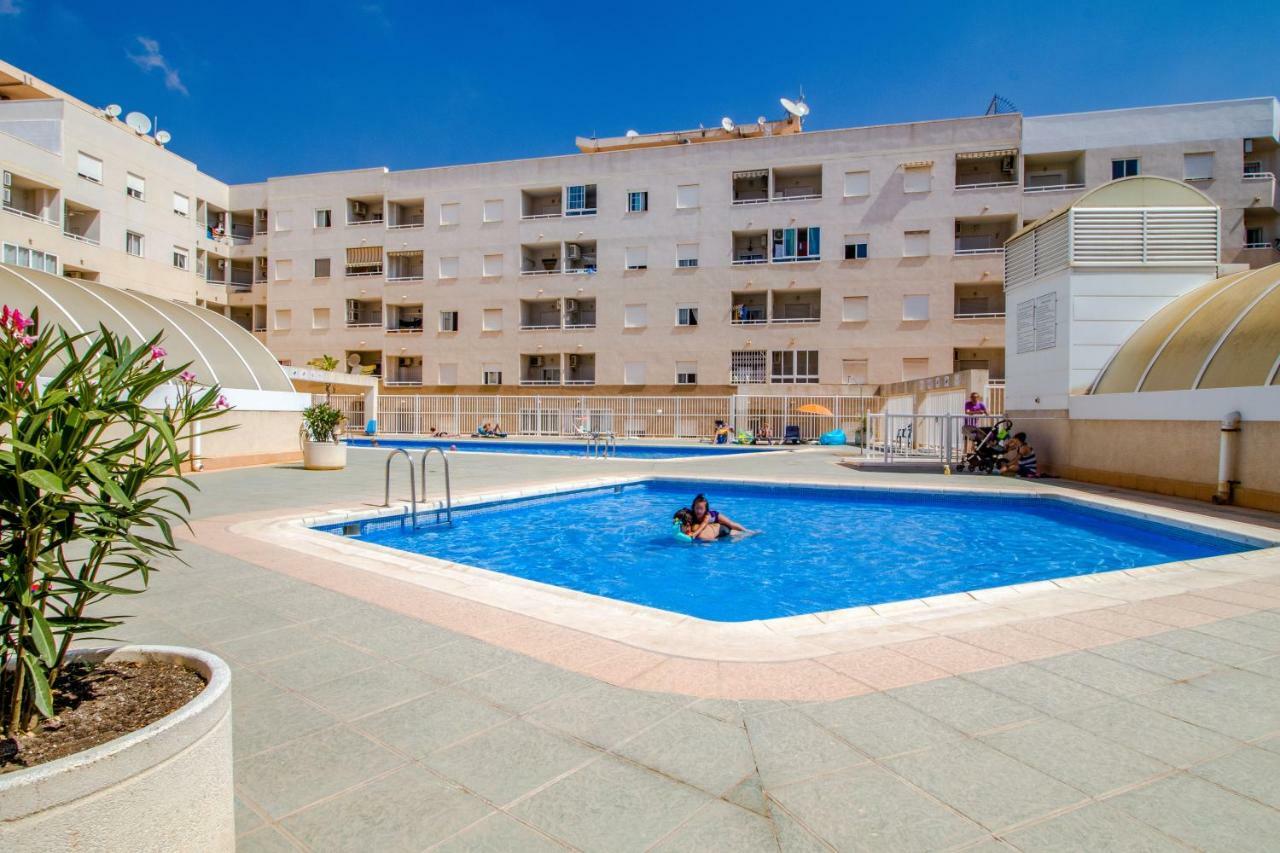 Apartment Tomillo ตอร์เรเวียคา ภายนอก รูปภาพ